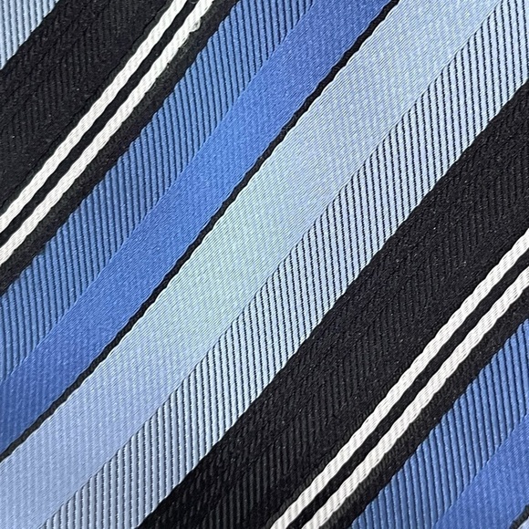 Alexander Julian Colours Repp Men’s Tie handmade 100% Polyester 58 inches X 3 - Picture 7 of 7